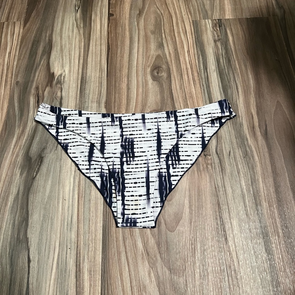 Bikini bottoms size small
